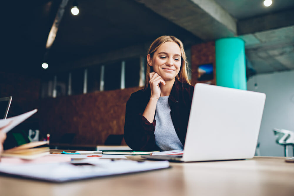 woman working on her laptop